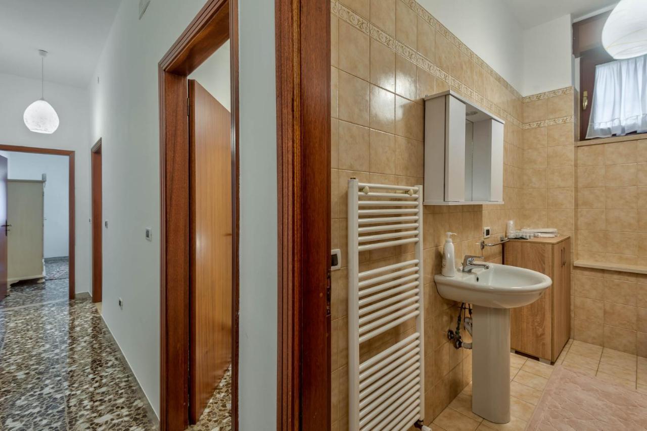 Casa Vacanza Binario 35 Ceglie Messapica Exterior foto